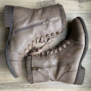 Taya Winter Combat Boots - Sz 8